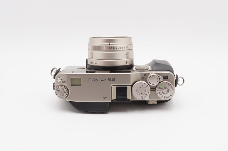 USED Contax G2 Rangfinder  with Zeiss Planar T* 45mm f/2 , TLA200 Flash