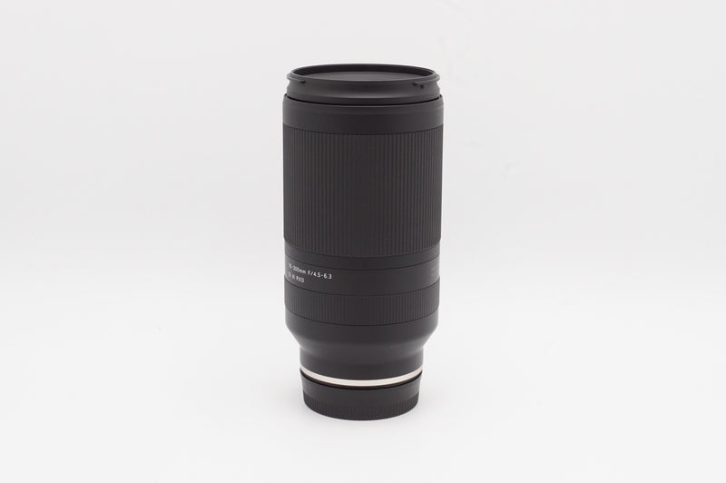 USED Tamron 70-300mm f/4.5-6.3 Di III RXD [FE] (