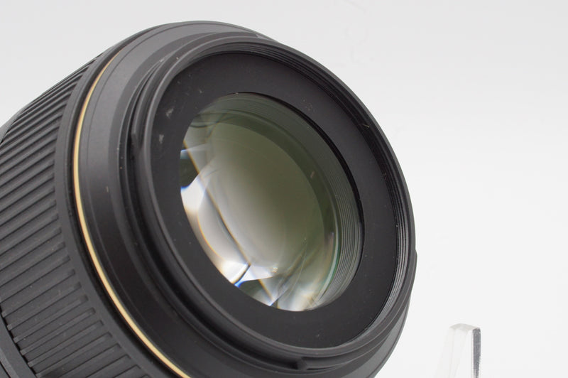 USED Nikon AF-S Macro 105mm f/2.8 VR (