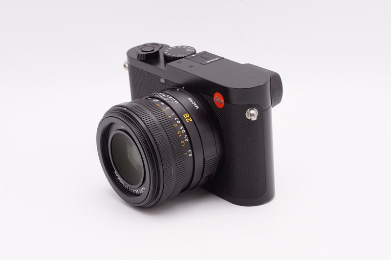 Used Leica Q2 Camera with Thumbgrip (